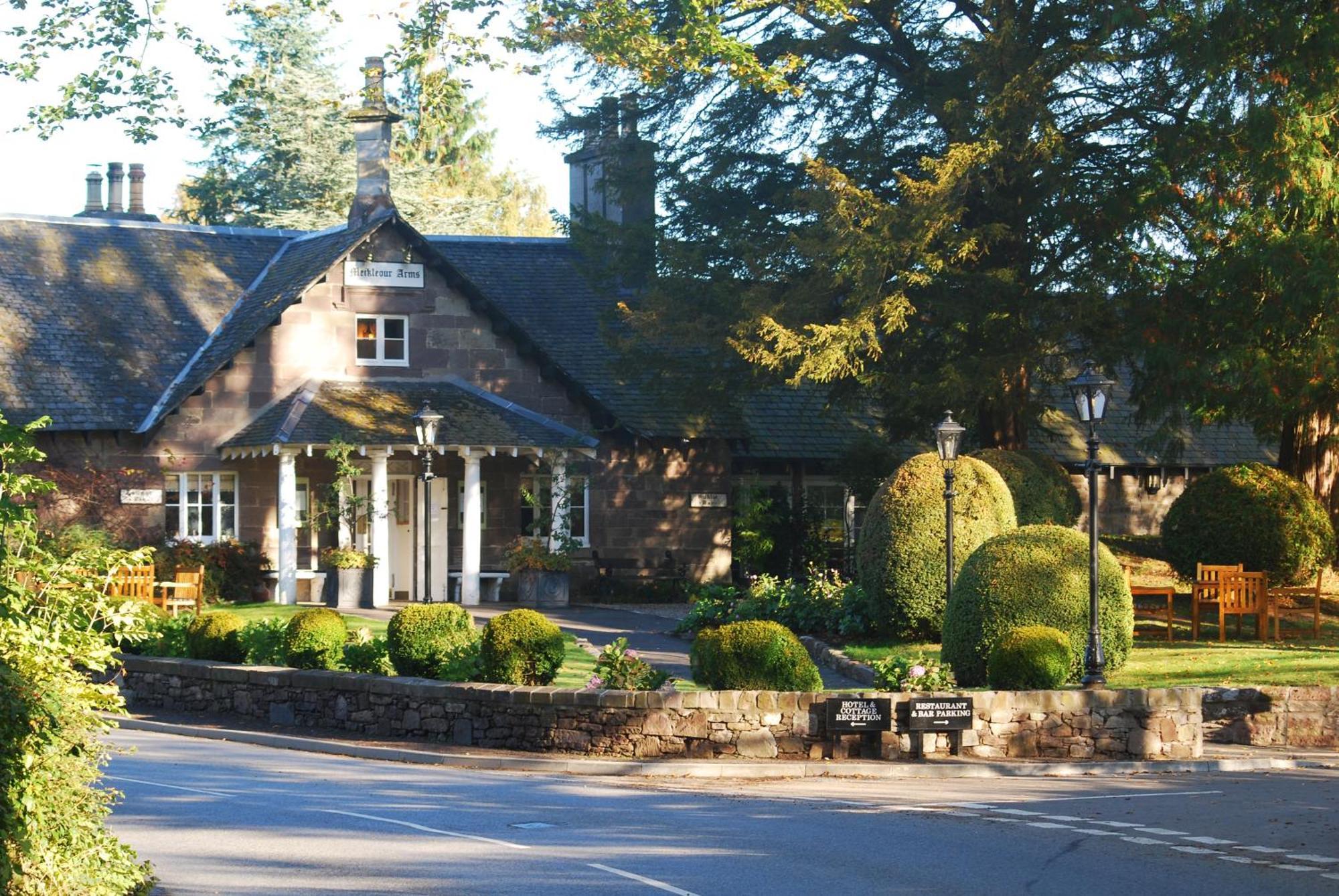 Meikleour Arms Hotel & Restaurant Экстерьер фото