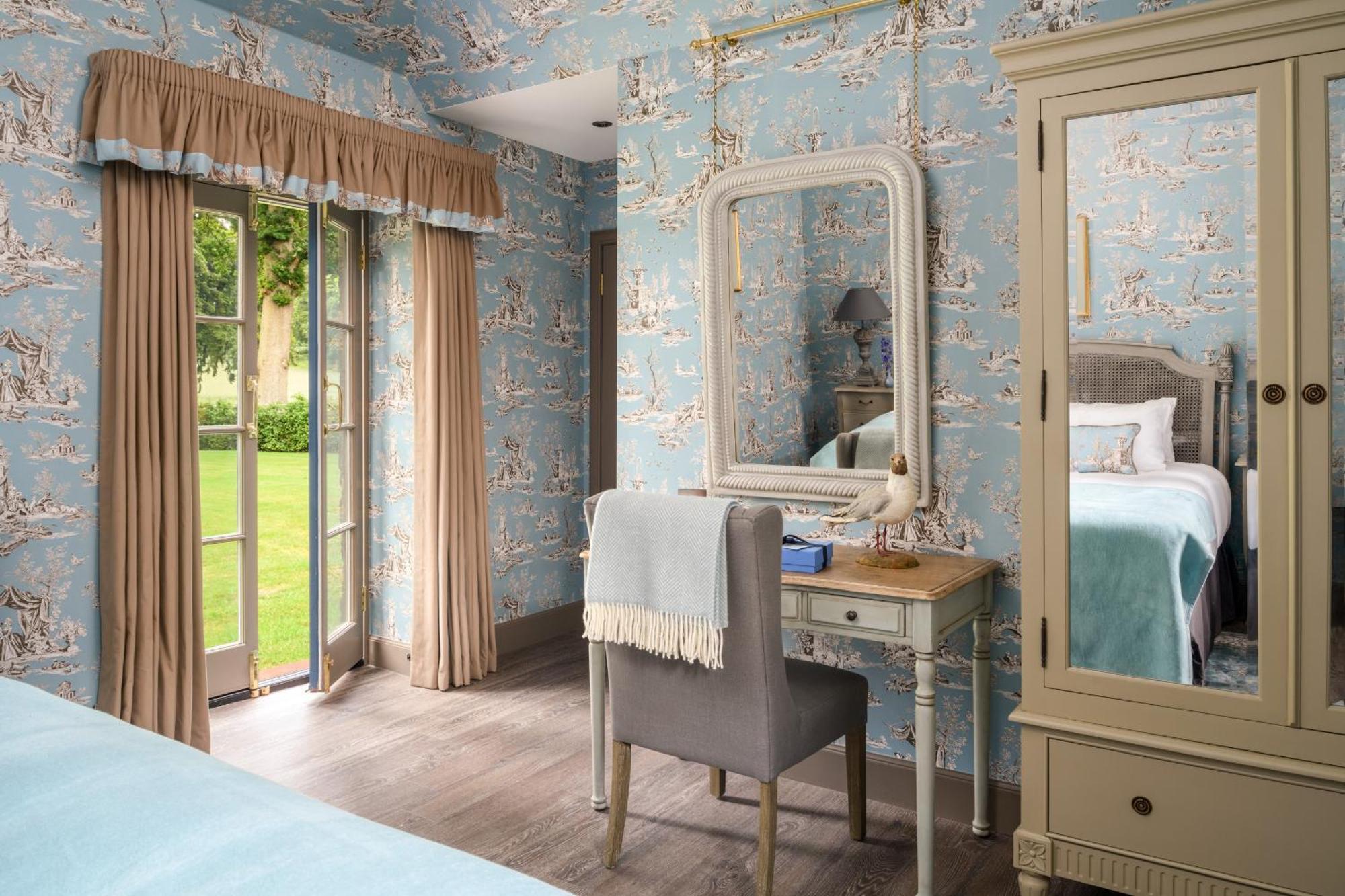 Meikleour Arms Hotel & Restaurant Экстерьер фото