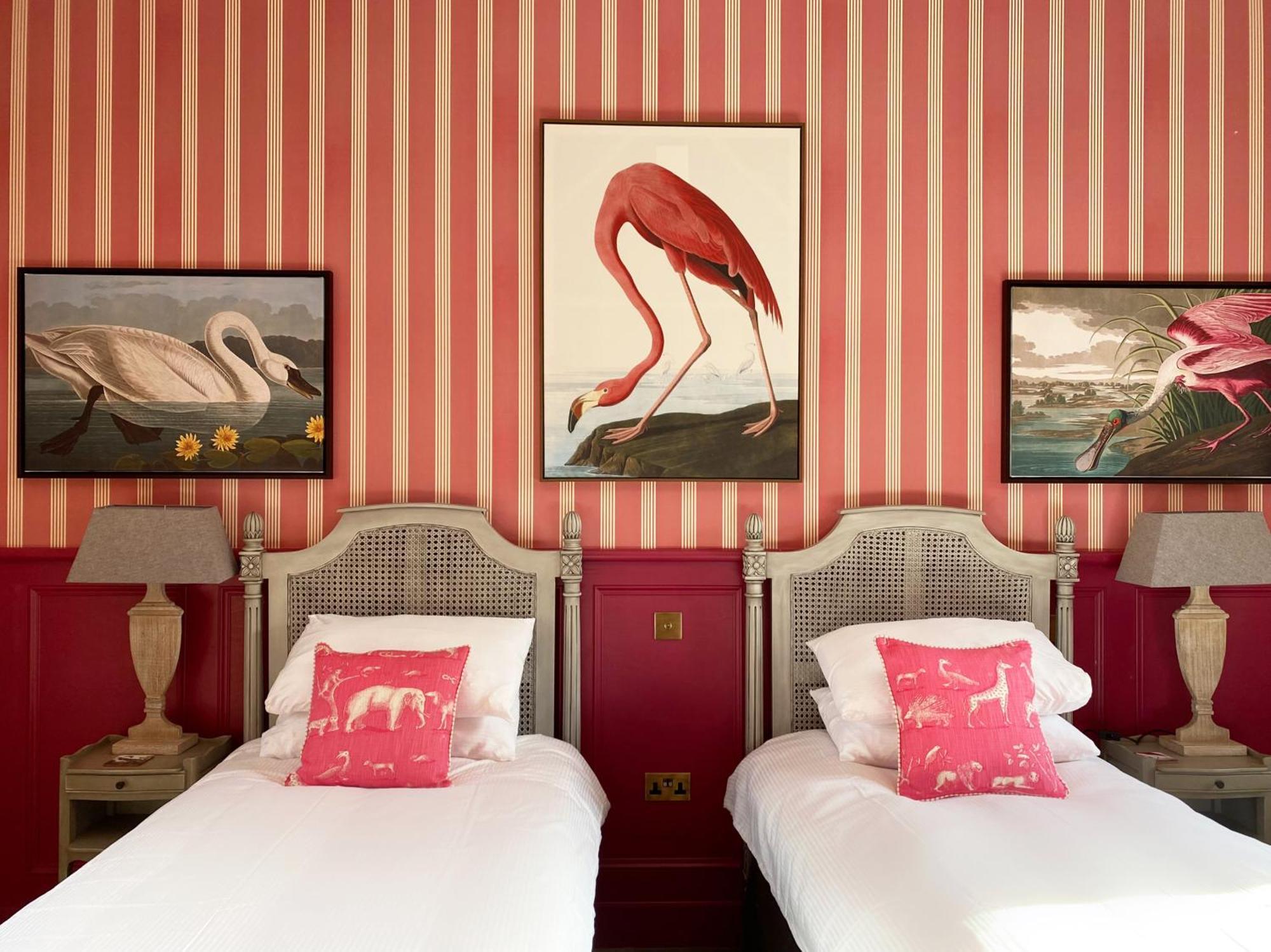 Meikleour Arms Hotel & Restaurant Экстерьер фото