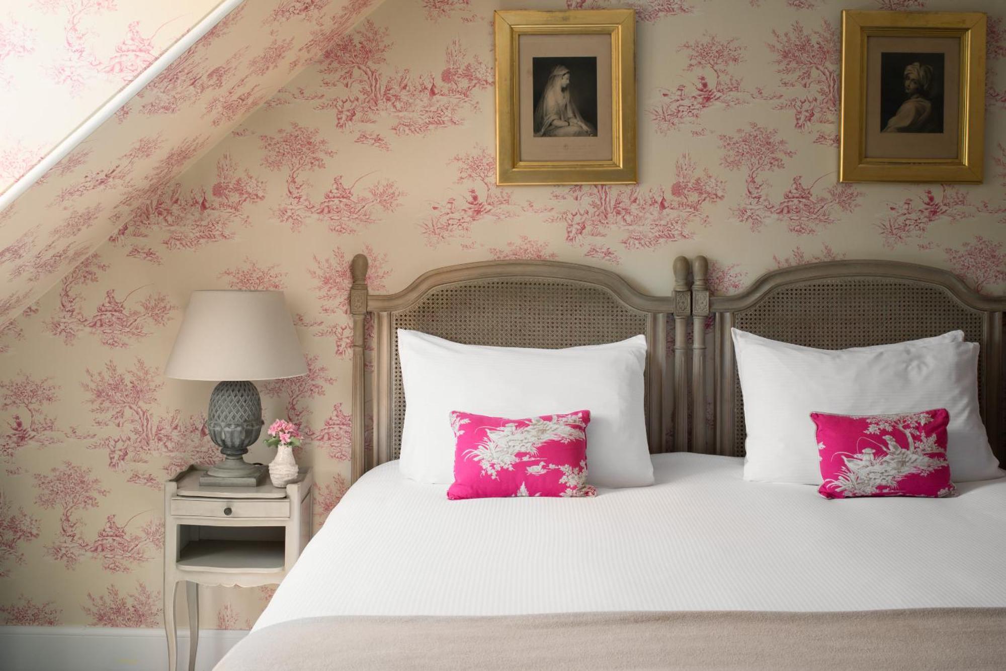 Meikleour Arms Hotel & Restaurant Экстерьер фото
